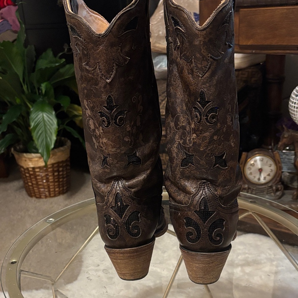 Embroidered Leather Heeled Boots - Picture 4 of 10